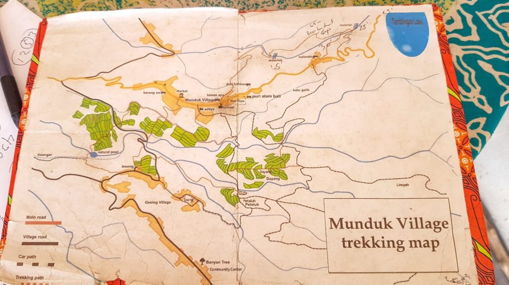 La carte des sentiers de randonnée autour de Munduk.