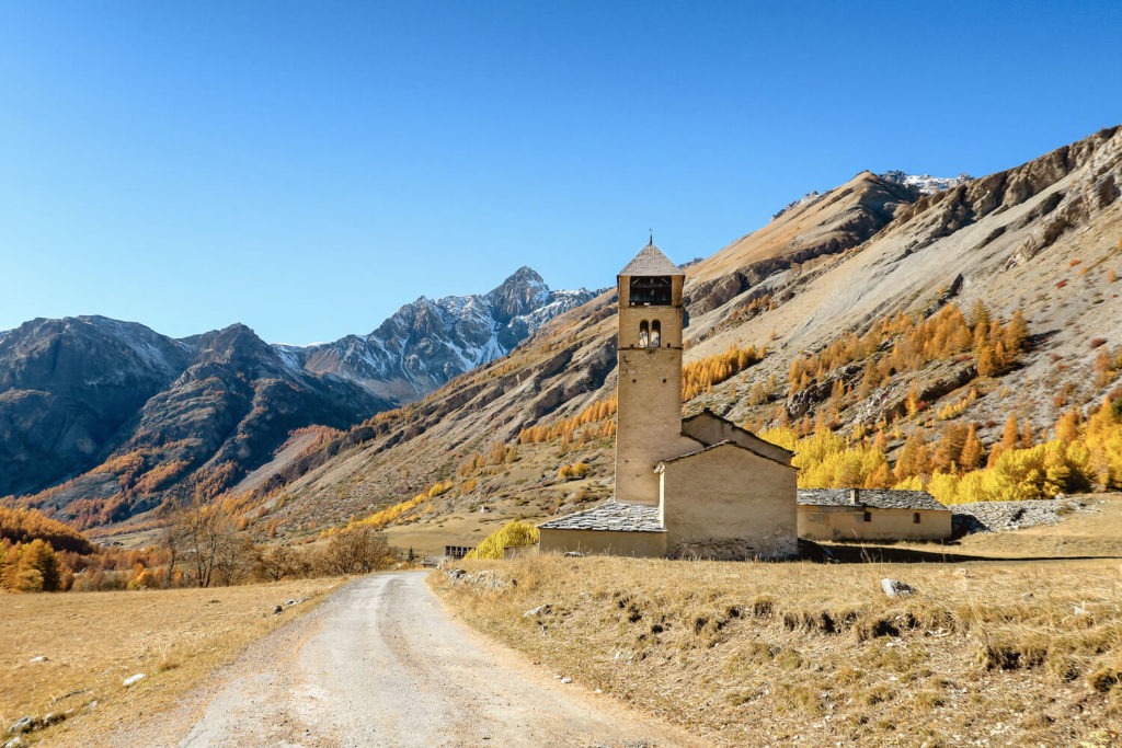 Chapelle Saint-Antoine de Maurin, aux abords de Majasset en Haute-Ubaye