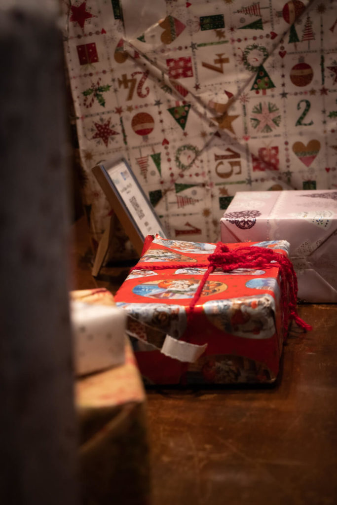 Paquets cadeaux dans la maison du Père Noël, Rovaniemi (Laponie)
