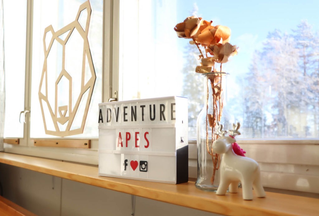 Panneau à Adventure Apes Lodge, centre de vacances près de Kuusamo, Laponie Finlandaise