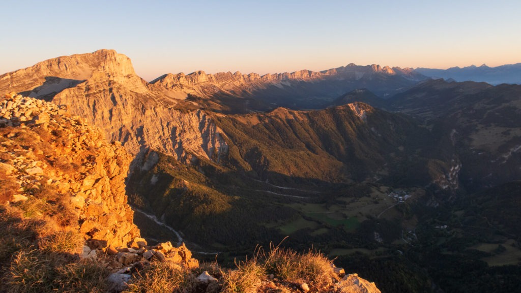 Lever de soleil au sommet du Mont Aiguille