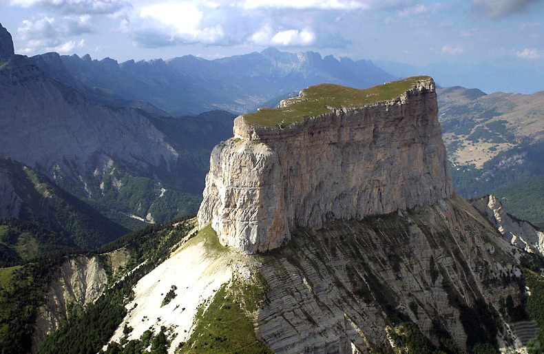 Mont Aiguille vu du ciel