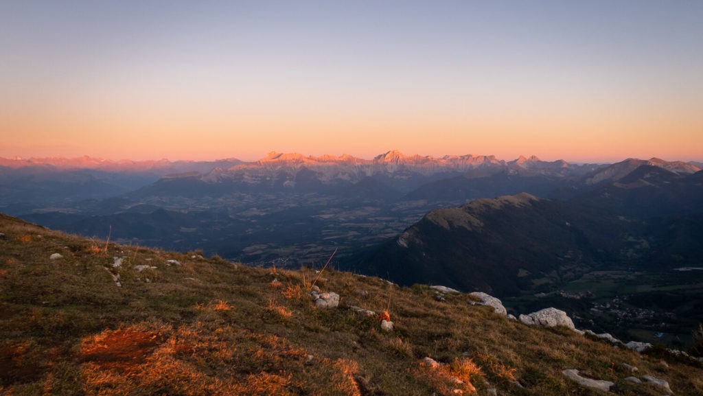 Coucher de soleil avec vue, depuis le sommet du Mont Aiguille
