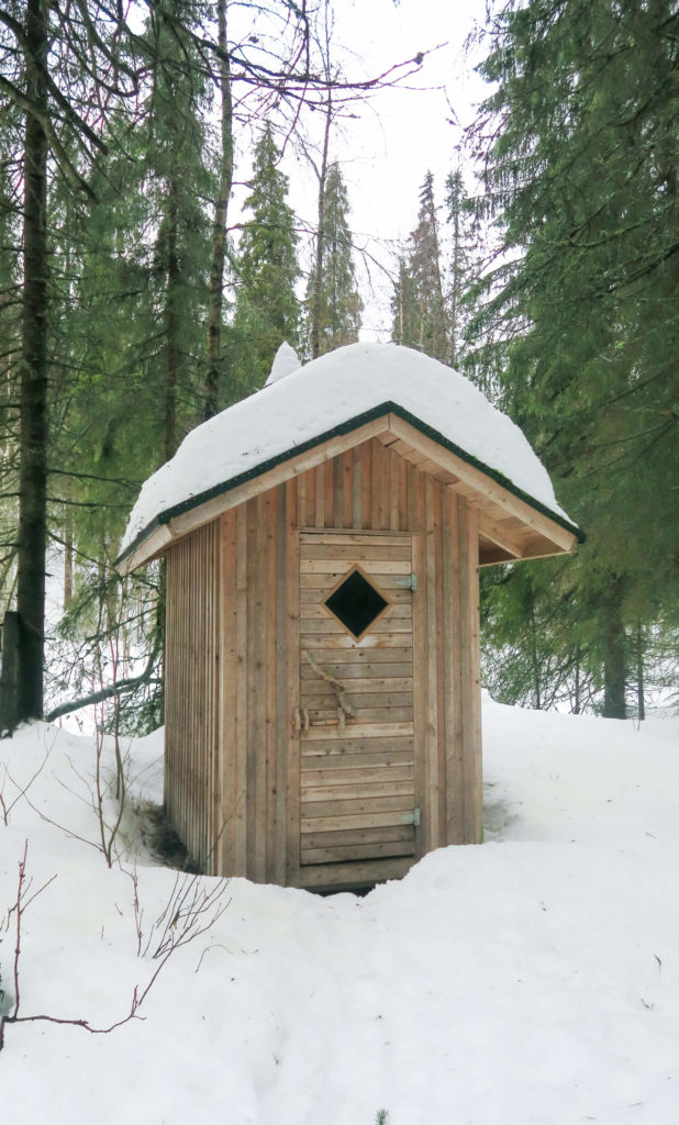 Toilettes sèches dans le parc national d'Oulanka en Laponie Finlandaise
