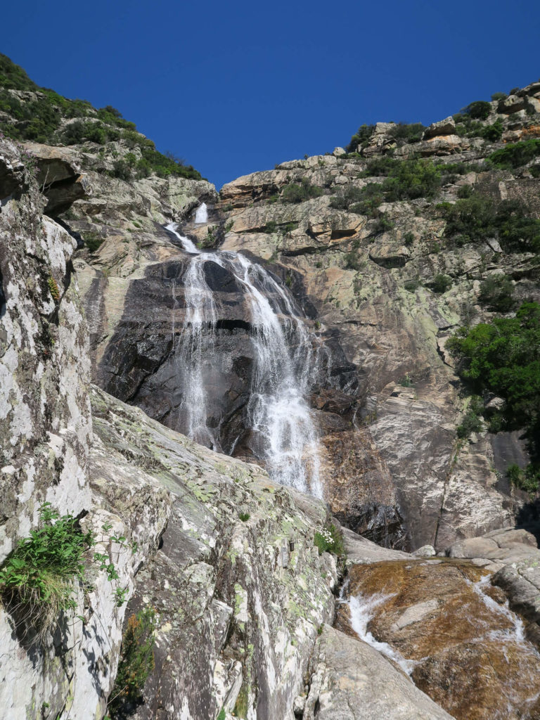 Cascade de l'albine vue du GR plus bas