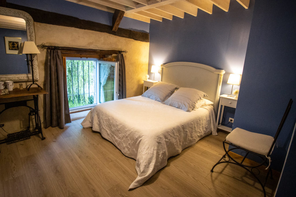 Photo de l'intérieur d'une chambre en chambre d'hôte prise lors de mon road-trip en Bretagne