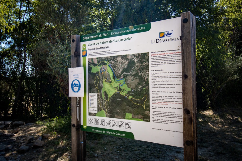 Panneau de signalisation cascade de Sillans espace naturel sensible
